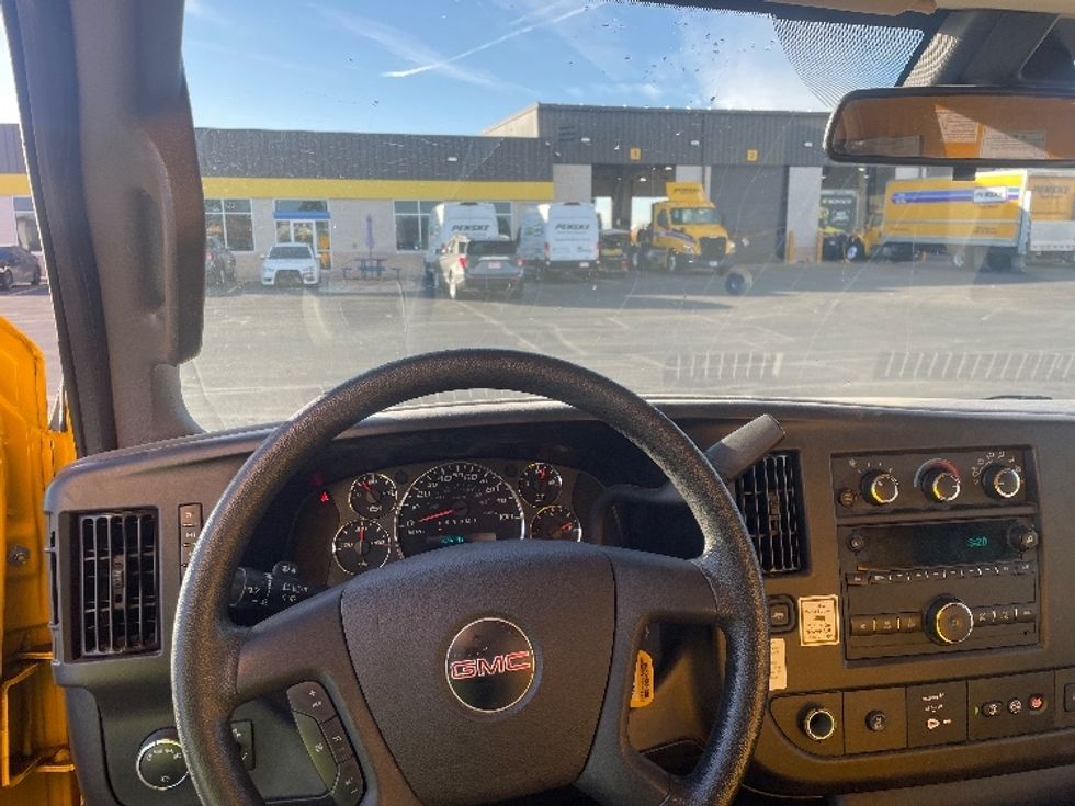 Light Duty Box Truck-Light and Medium Duty Trucks-GMC-2021-Savana G33903-Greeley-CO-111,674\n\t\tmiles-$ 26,500 - Image 18