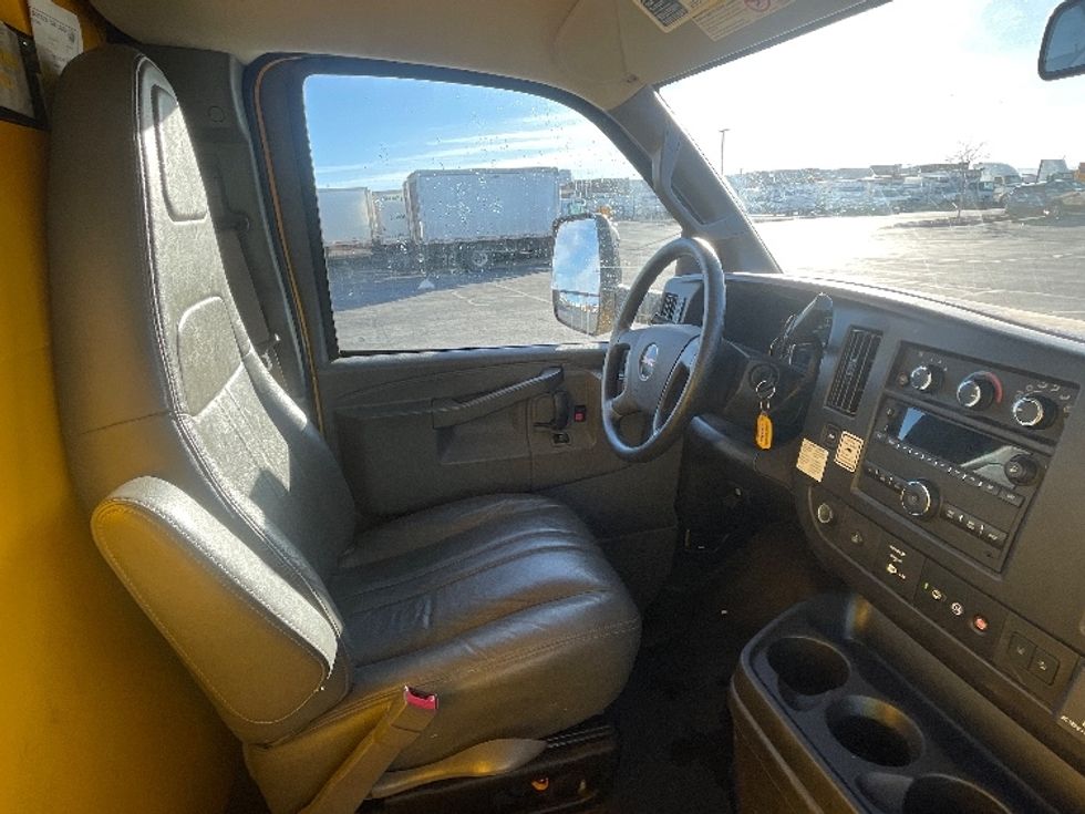 Light Duty Box Truck-Light and Medium Duty Trucks-GMC-2021-Savana G33903-Greeley-CO-111,674\n\t\tmiles-$ 26,500 - Image 22