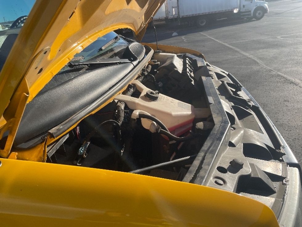 Light Duty Box Truck-Light and Medium Duty Trucks-GMC-2021-Savana G33903-Greeley-CO-111,674\n\t\tmiles-$ 26,500 - Image 23