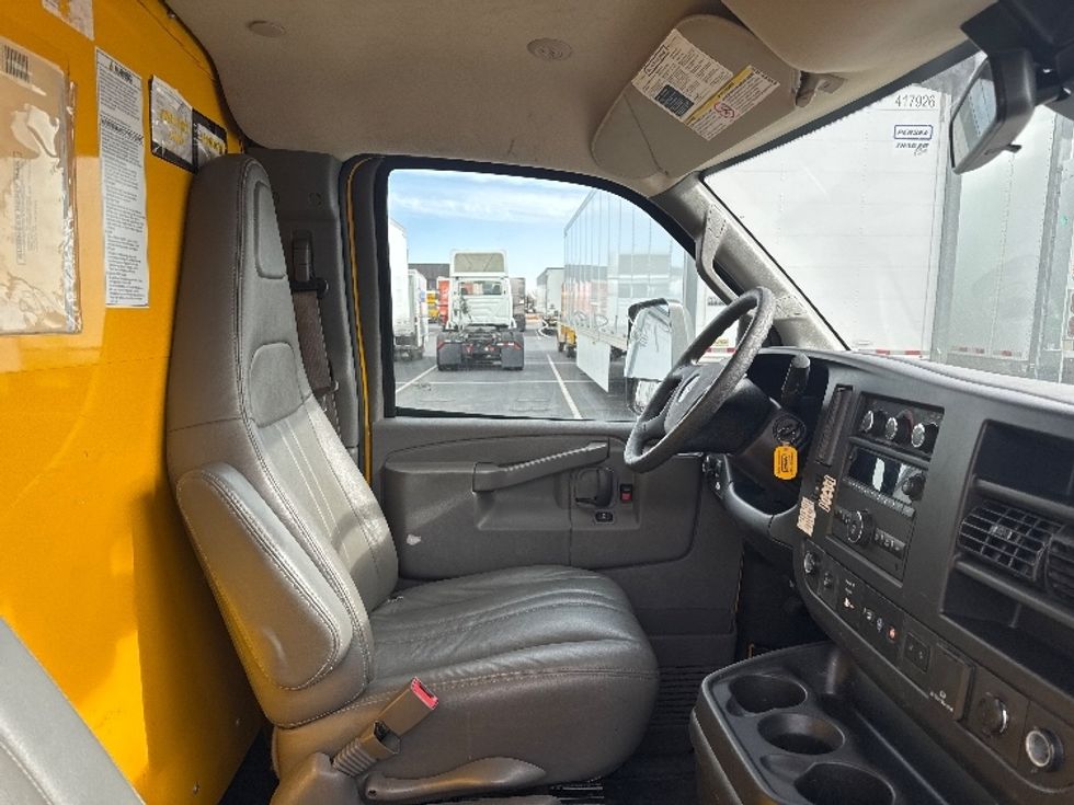 Light Duty Box Truck-Light and Medium Duty Trucks-GMC-2021-Savana G33903-Greeley-CO-111,971\n\t\tmiles-$ 26,500 - Image 21