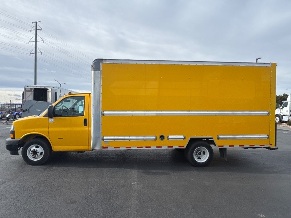 Light Duty Box Truck-Light and Medium Duty Trucks-GMC-2021-Savana G33903-Greeley-CO-111,971\n\t\tmiles-$ 26,500 - Image 4