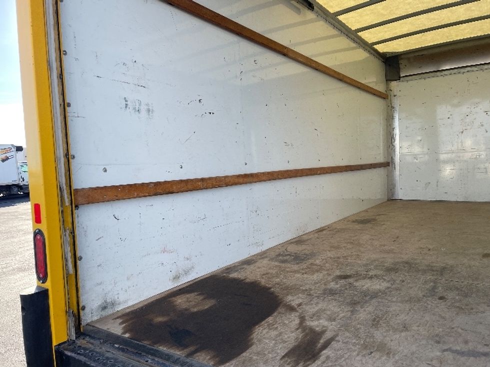 Light Duty Box Truck-Light and Medium Duty Trucks-GMC-2021-Savana G33903-Greeley-CO-113,500\n\t\tmiles-$ 26,250 - Image 11