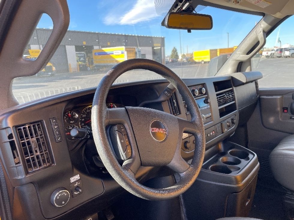 Light Duty Box Truck-Light and Medium Duty Trucks-GMC-2021-Savana G33903-Greeley-CO-113,500\n\t\tmiles-$ 26,250 - Image 17