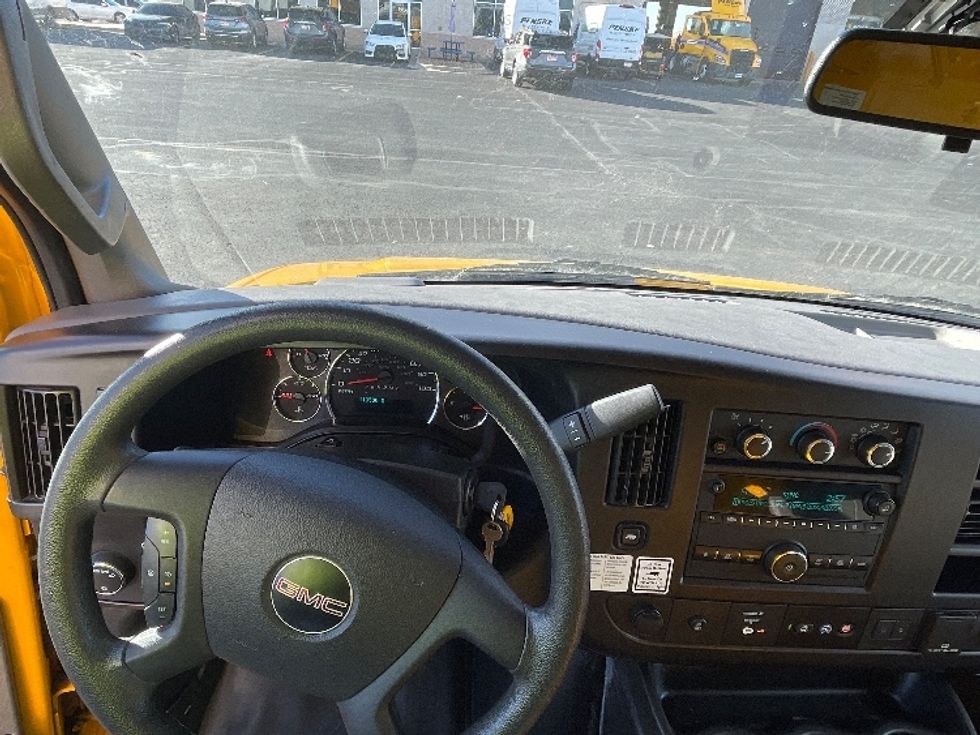 Light Duty Box Truck-Light and Medium Duty Trucks-GMC-2021-Savana G33903-Greeley-CO-113,500\n\t\tmiles-$ 26,250 - Image 18