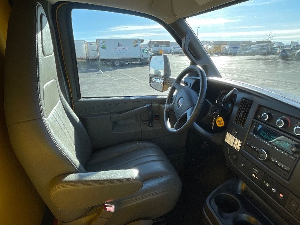 Light Duty Box Truck-Light and Medium Duty Trucks-GMC-2021-Savana G33903-Greeley-CO-113,500\n\t\tmiles-$ 26,250 - Image 22