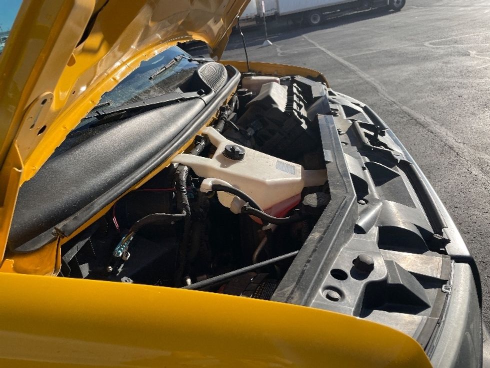 Light Duty Box Truck-Light and Medium Duty Trucks-GMC-2021-Savana G33903-Greeley-CO-113,500\n\t\tmiles-$ 26,250 - Image 23