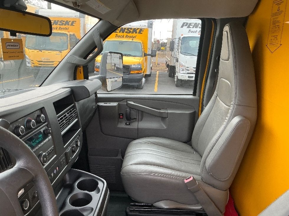 Light Duty Box Truck-Light and Medium Duty Trucks-GMC-2021-Savana G33903-Greeley-CO-115,062\n\t\tmiles-$ 25,750 - Image 15