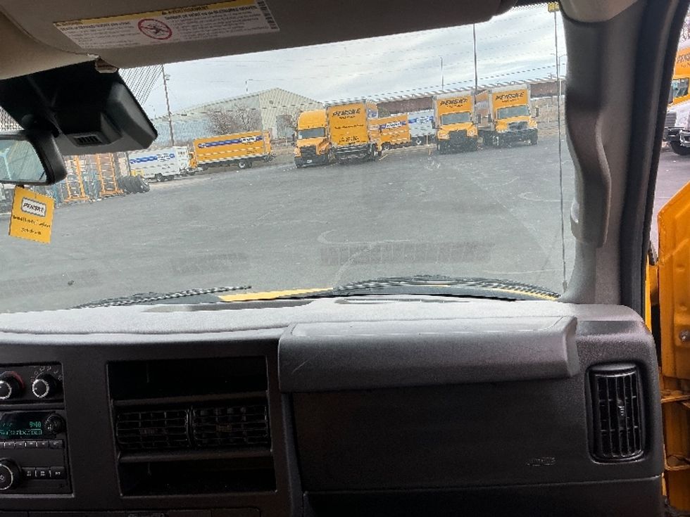 Light Duty Box Truck-Light and Medium Duty Trucks-GMC-2021-Savana G33903-Greeley-CO-115,062\n\t\tmiles-$ 25,750 - Image 17