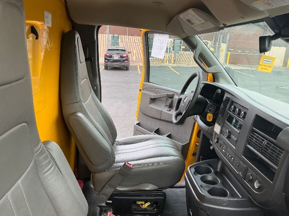 Light Duty Box Truck-Light and Medium Duty Trucks-GMC-2021-Savana G33903-Greeley-CO-115,062\n\t\tmiles-$ 25,750 - Image 18