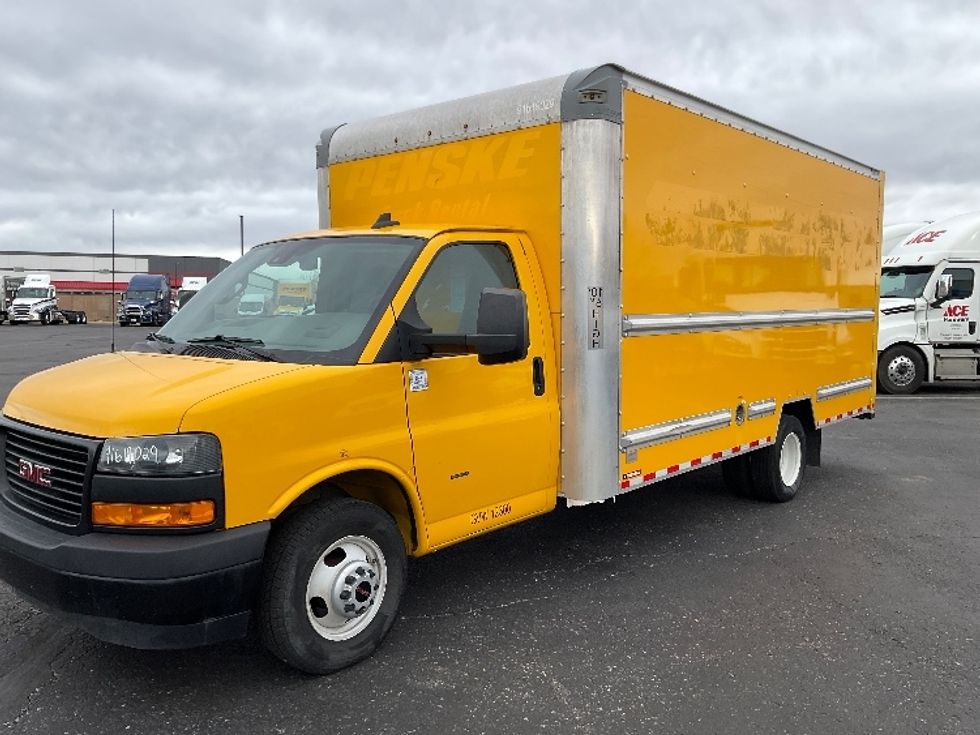 Light Duty Box Truck-Light and Medium Duty Trucks-GMC-2021-Savana G33903-Greeley-CO-117,705\n\t\tmiles-$ 25,750 - Image 3