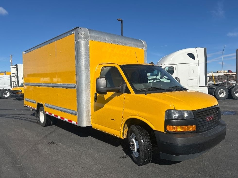 Light Duty Box Truck-Light and Medium Duty Trucks-GMC-2021-Savana G33903-Greeley-CO-118,354\n\t\tmiles-$ 25,750 - Image 1
