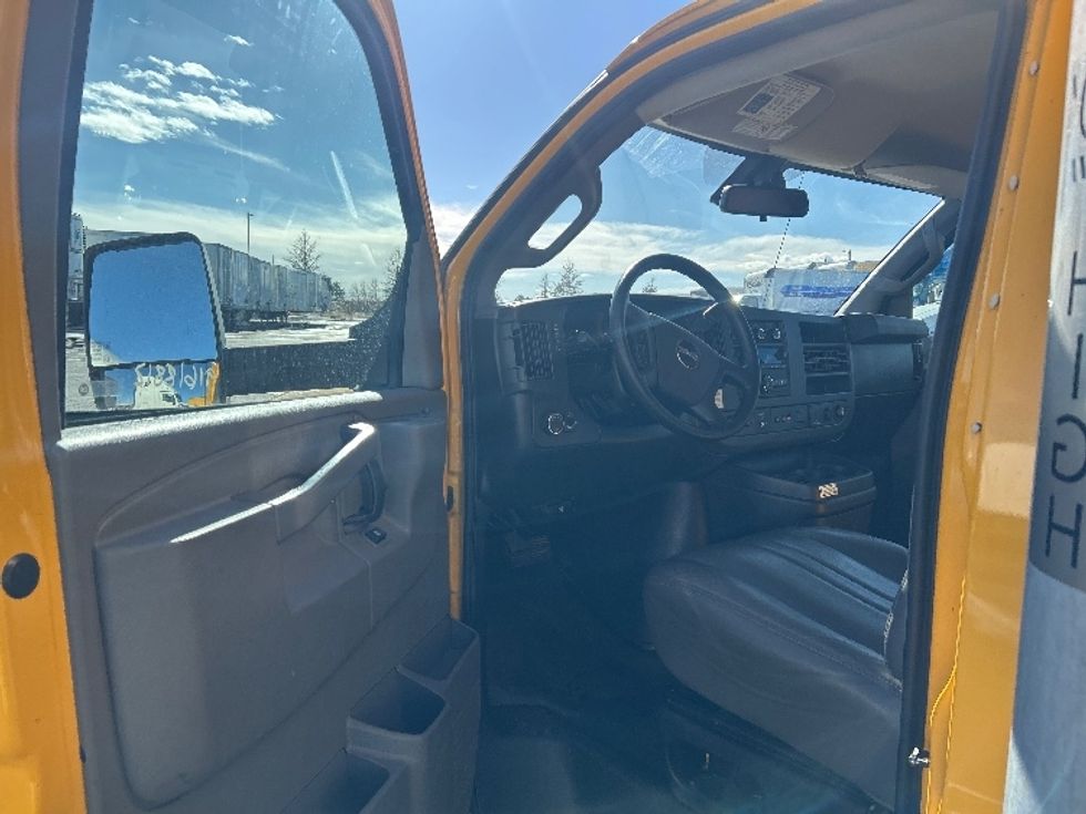 Light Duty Box Truck-Light and Medium Duty Trucks-GMC-2021-Savana G33903-Greeley-CO-118,354\n\t\tmiles-$ 25,750 - Image 16