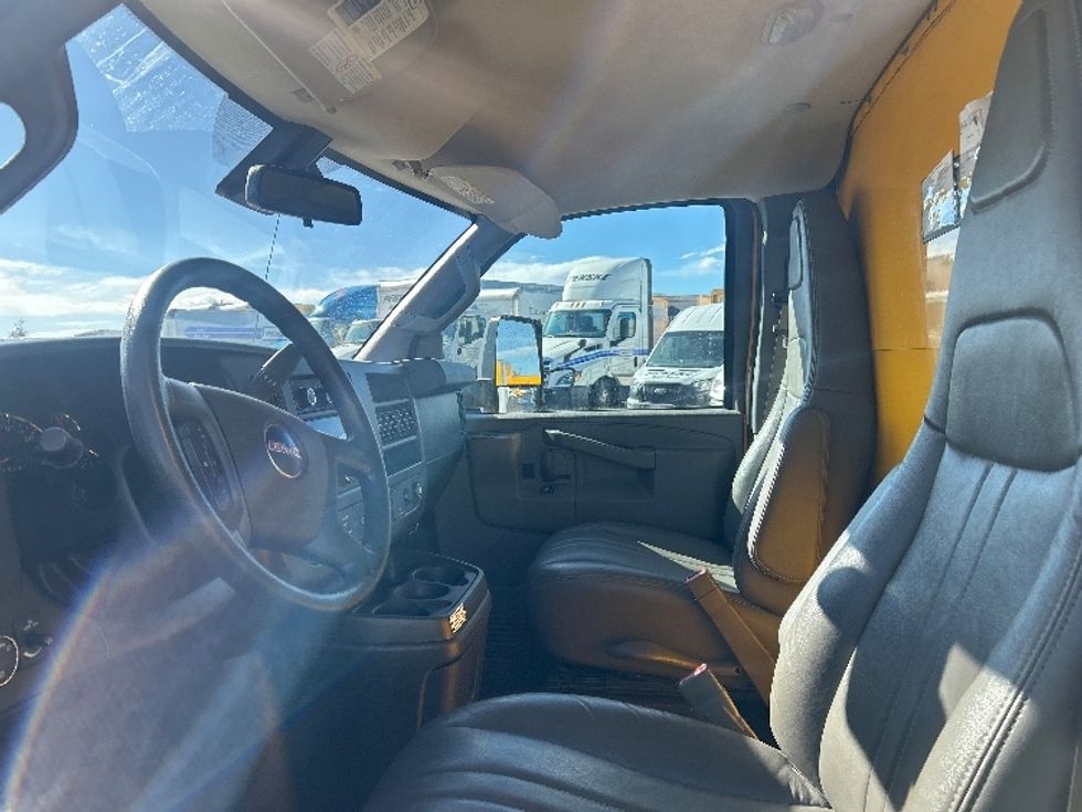 Light Duty Box Truck-Light and Medium Duty Trucks-GMC-2021-Savana G33903-Greeley-CO-118,354\n\t\tmiles-$ 25,750 - Image 19
