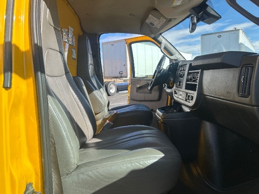 Light Duty Box Truck-Light and Medium Duty Trucks-GMC-2021-Savana G33903-Greeley-CO-118,354\n\t\tmiles-$ 25,750 - Image 22