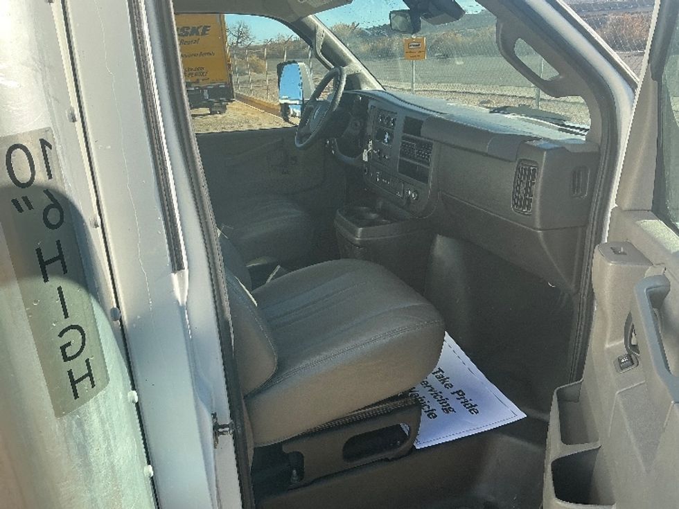 Light Duty Box Truck-Light and Medium Duty Trucks-GMC-2021-Savana G33903-Greeley-CO-120,977\n\t\tmiles-$ 28,500 - Image 20