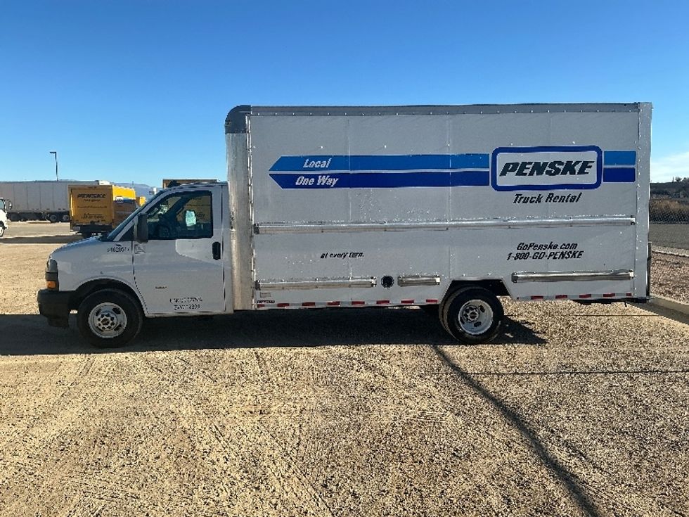 Light Duty Box Truck-Light and Medium Duty Trucks-GMC-2021-Savana G33903-Greeley-CO-120,977\n\t\tmiles-$ 28,500 - Image 4