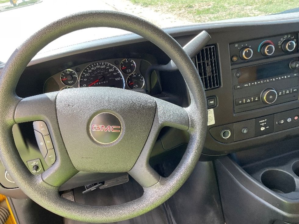 Light Duty Box Truck-Light and Medium Duty Trucks-GMC-2021-Savana G33903-Greeley-CO-75,642\n\t\tmiles-$ 31,500 - Image 18