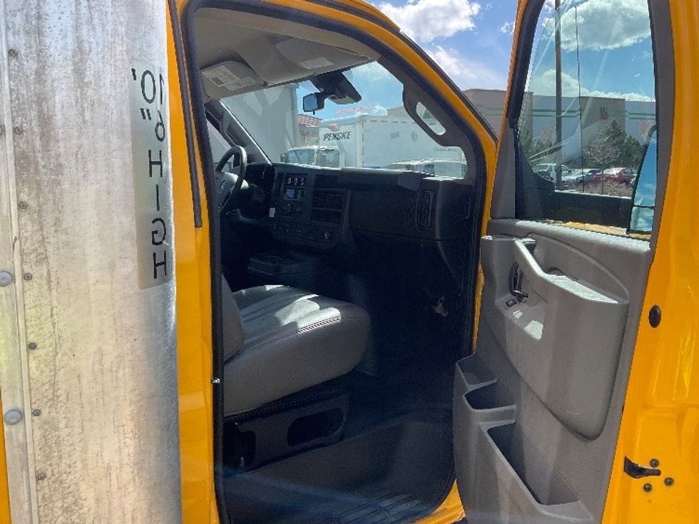 Light Duty Box Truck-Light and Medium Duty Trucks-GMC-2021-Savana G33903-Greeley-CO-75,642\n\t\tmiles-$ 31,500 - Image 20