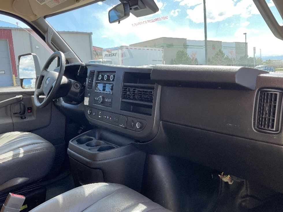 Light Duty Box Truck-Light and Medium Duty Trucks-GMC-2021-Savana G33903-Greeley-CO-75,642\n\t\tmiles-$ 31,500 - Image 21