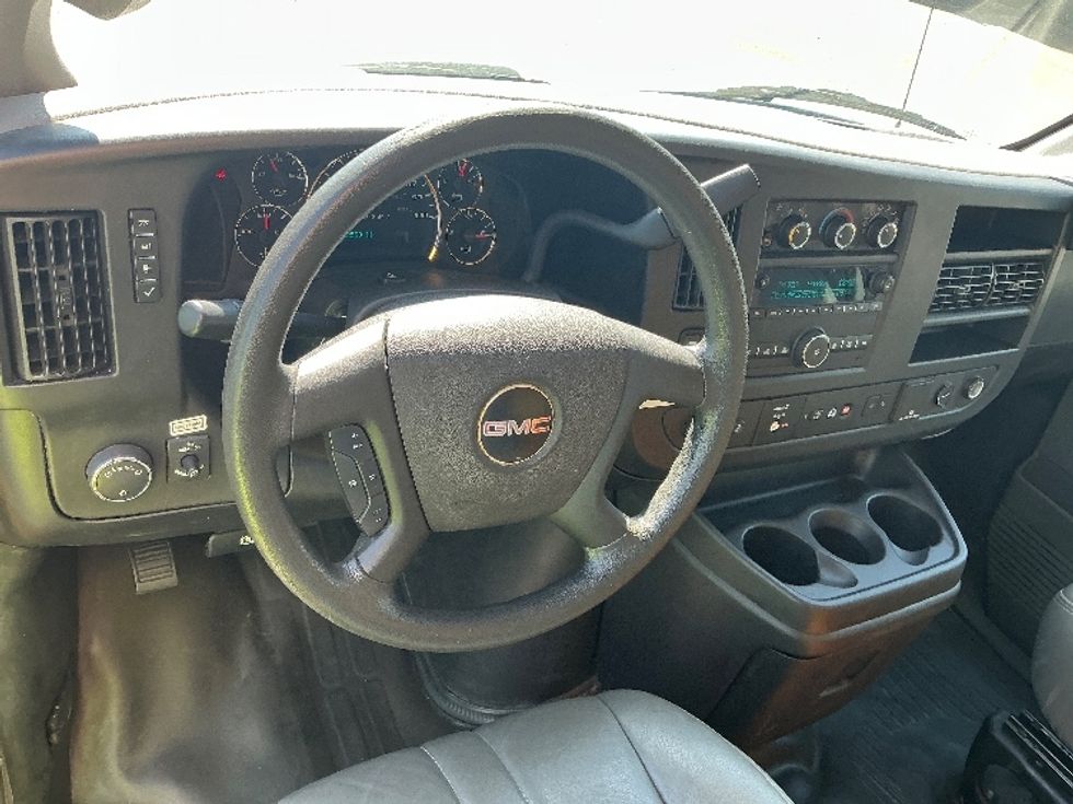 Light Duty Box Truck-Light and Medium Duty Trucks-GMC-2021-Savana G33903-Greeley-CO-82,600\n\t\tmiles-$ 25,000 - Image 16