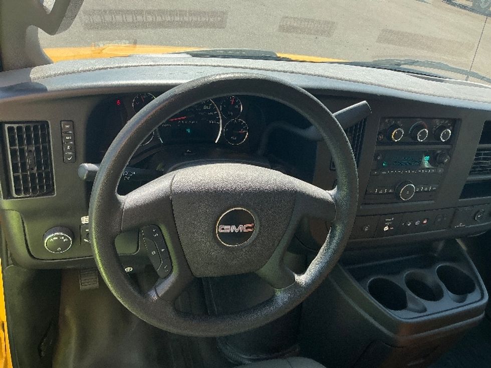 Light Duty Box Truck-Light and Medium Duty Trucks-GMC-2021-Savana G33903-Greeley-CO-82,600\n\t\tmiles-$ 25,000 - Image 17