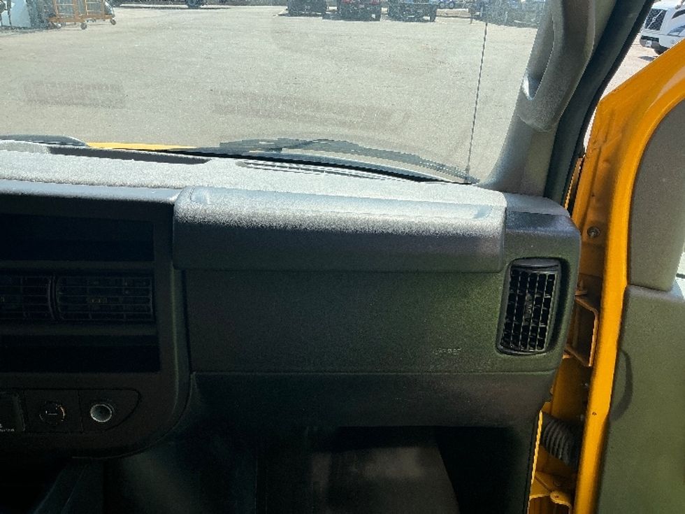 Light Duty Box Truck-Light and Medium Duty Trucks-GMC-2021-Savana G33903-Greeley-CO-82,600\n\t\tmiles-$ 25,000 - Image 20