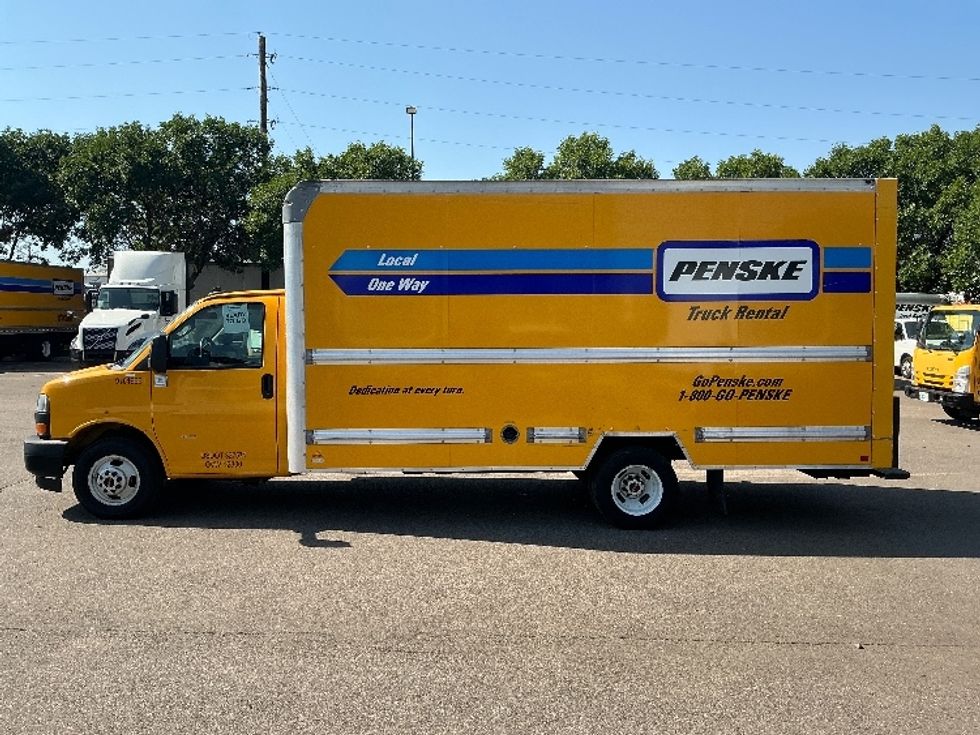 Light Duty Box Truck-Light and Medium Duty Trucks-GMC-2021-Savana G33903-Greeley-CO-82,600\n\t\tmiles-$ 25,000 - Image 4