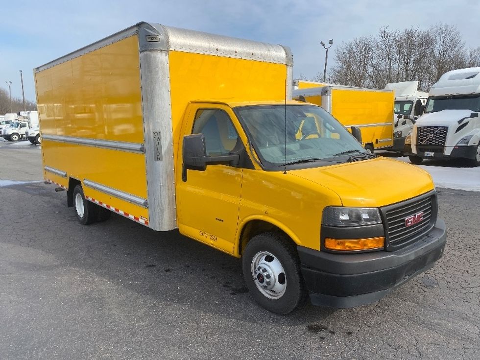 Light Duty Box Truck-Light and Medium Duty Trucks-GMC-2021-Savana G33903-Greensboro-NC-101,564\n\t\tmiles-$ 26,750 - Image 1