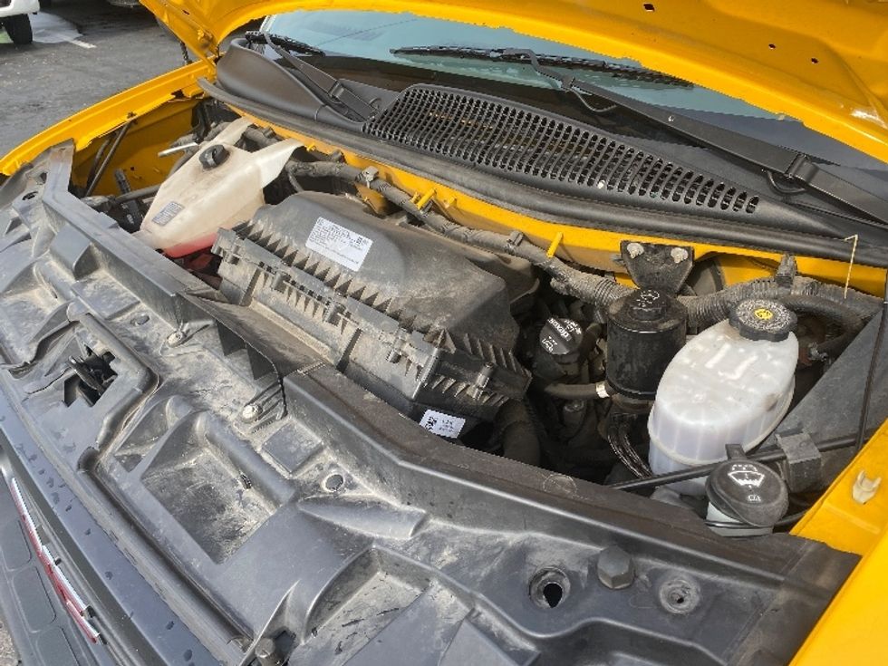 Light Duty Box Truck-Light and Medium Duty Trucks-GMC-2021-Savana G33903-Greensboro-NC-101,564\n\t\tmiles-$ 26,750 - Image 23