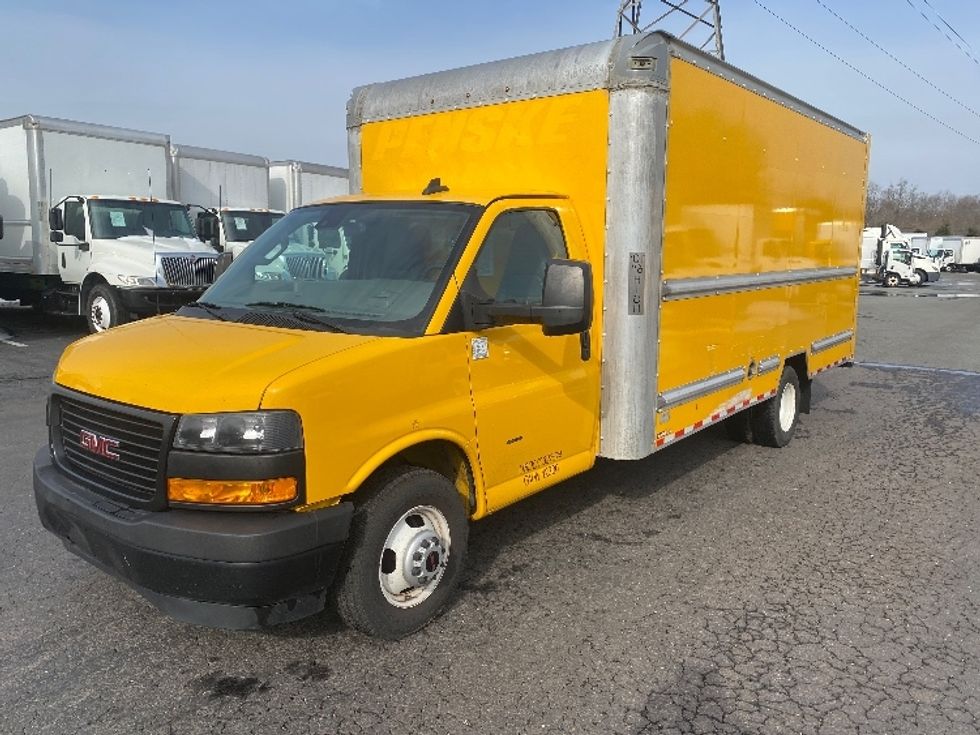 Light Duty Box Truck-Light and Medium Duty Trucks-GMC-2021-Savana G33903-Greensboro-NC-101,564\n\t\tmiles-$ 26,750 - Image 3