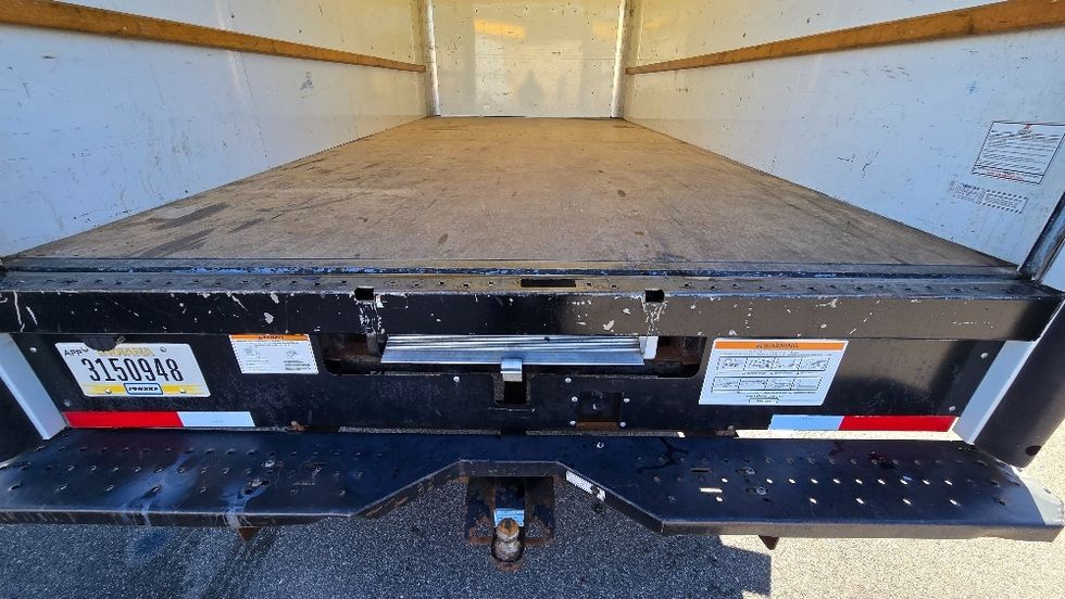 Light Duty Box Truck-Light and Medium Duty Trucks-GMC-2021-Savana G33903-Greensboro-NC-103,999\n\t\tmiles-$ 29,500 - Image 10