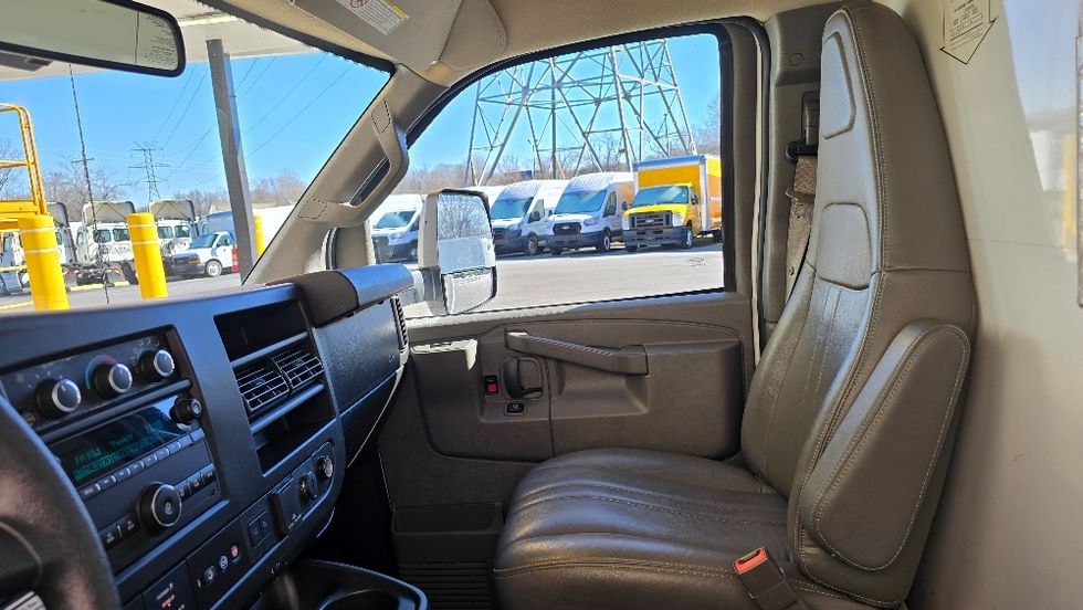 Light Duty Box Truck-Light and Medium Duty Trucks-GMC-2021-Savana G33903-Greensboro-NC-103,999\n\t\tmiles-$ 29,500 - Image 20