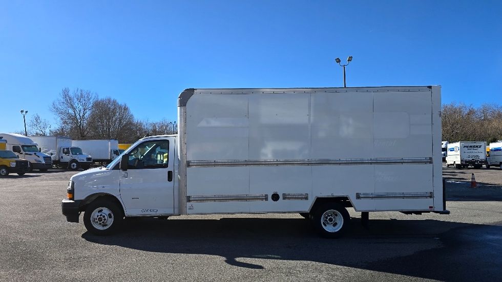 Light Duty Box Truck-Light and Medium Duty Trucks-GMC-2021-Savana G33903-Greensboro-NC-103,999\n\t\tmiles-$ 29,500 - Image 4