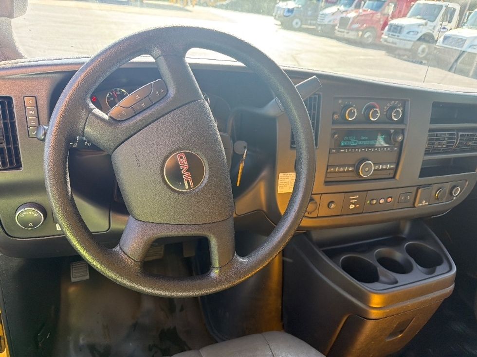 Light Duty Box Truck-Light and Medium Duty Trucks-GMC-2021-Savana G33903-Greensboro-NC-106,433\n\t\tmiles-$ 26,750 - Image 16