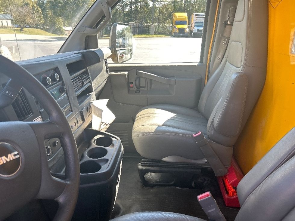 Light Duty Box Truck-Light and Medium Duty Trucks-GMC-2021-Savana G33903-Greensboro-NC-107,380\n\t\tmiles-$ 25,250 - Image 18