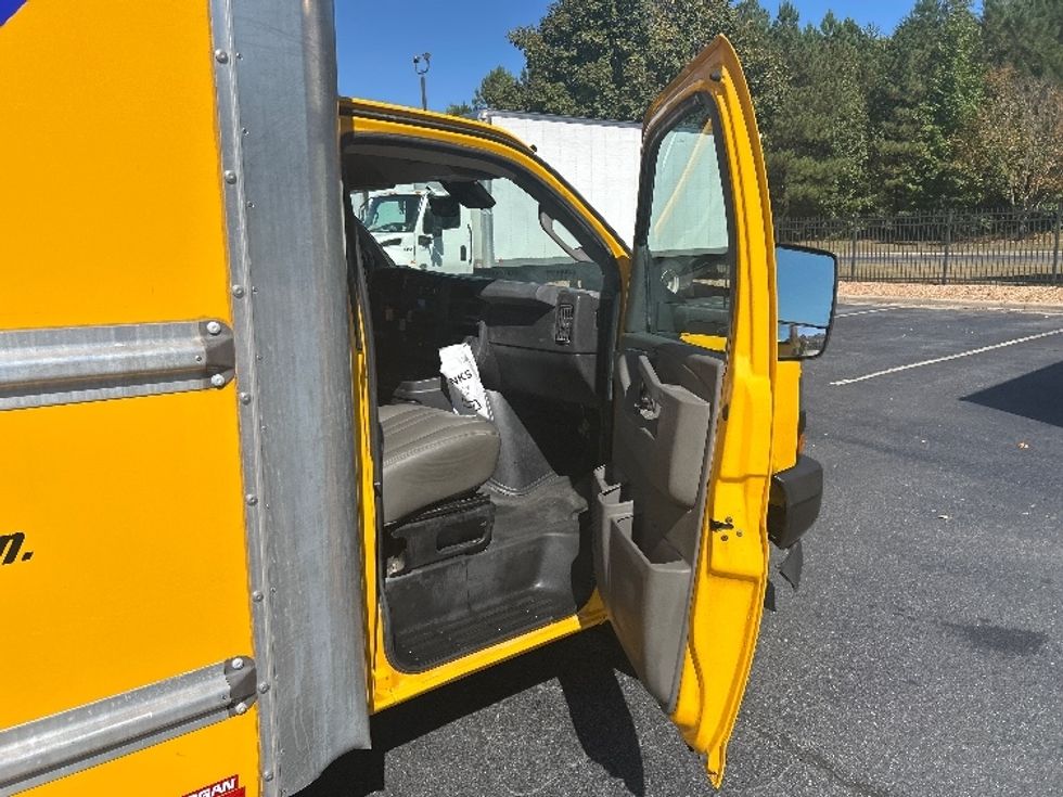 Light Duty Box Truck-Light and Medium Duty Trucks-GMC-2021-Savana G33903-Greensboro-NC-107,380\n\t\tmiles-$ 25,250 - Image 19