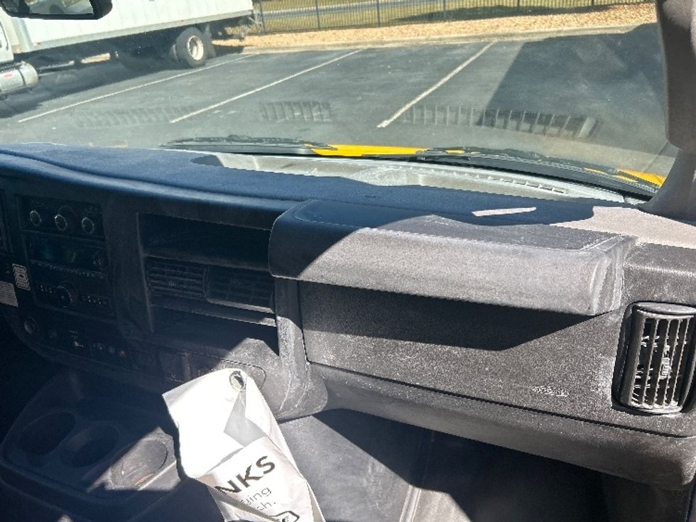 Light Duty Box Truck-Light and Medium Duty Trucks-GMC-2021-Savana G33903-Greensboro-NC-107,380\n\t\tmiles-$ 25,250 - Image 20