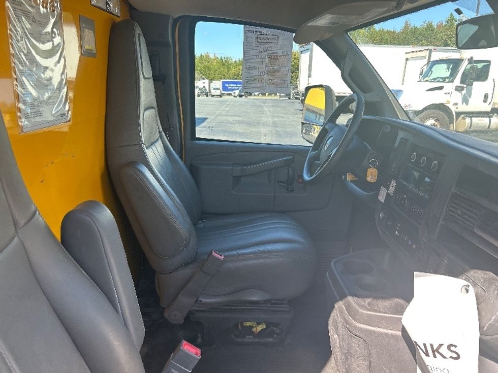 Light Duty Box Truck-Light and Medium Duty Trucks-GMC-2021-Savana G33903-Greensboro-NC-107,380\n\t\tmiles-$ 25,250 - Image 21