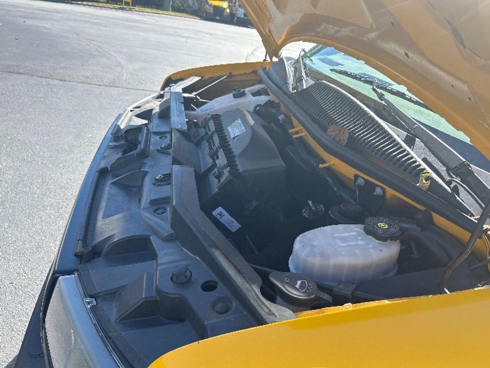 Light Duty Box Truck-Light and Medium Duty Trucks-GMC-2021-Savana G33903-Greensboro-NC-107,380\n\t\tmiles-$ 25,250 - Image 23