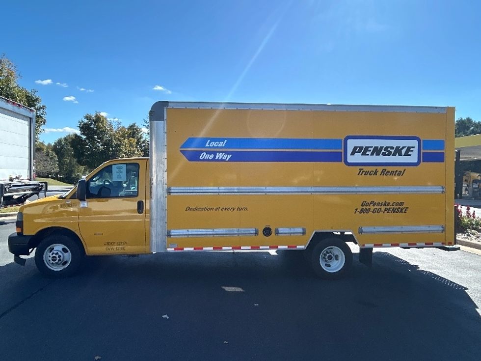 Light Duty Box Truck-Light and Medium Duty Trucks-GMC-2021-Savana G33903-Greensboro-NC-107,380\n\t\tmiles-$ 25,250 - Image 4