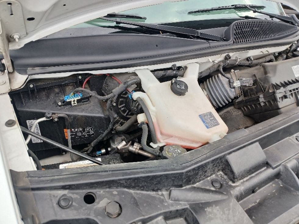 Light Duty Box Truck-Light and Medium Duty Trucks-GMC-2021-Savana G33903-Greensboro-NC-108,783\n\t\tmiles-$ 29,000 - Image 23