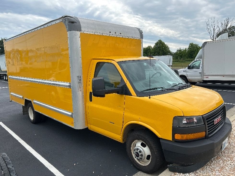 Light Duty Box Truck-Light and Medium Duty Trucks-GMC-2021-Savana G33903-Greensboro-NC-109,985\n\t\tmiles-$ 11,000 - Image 1