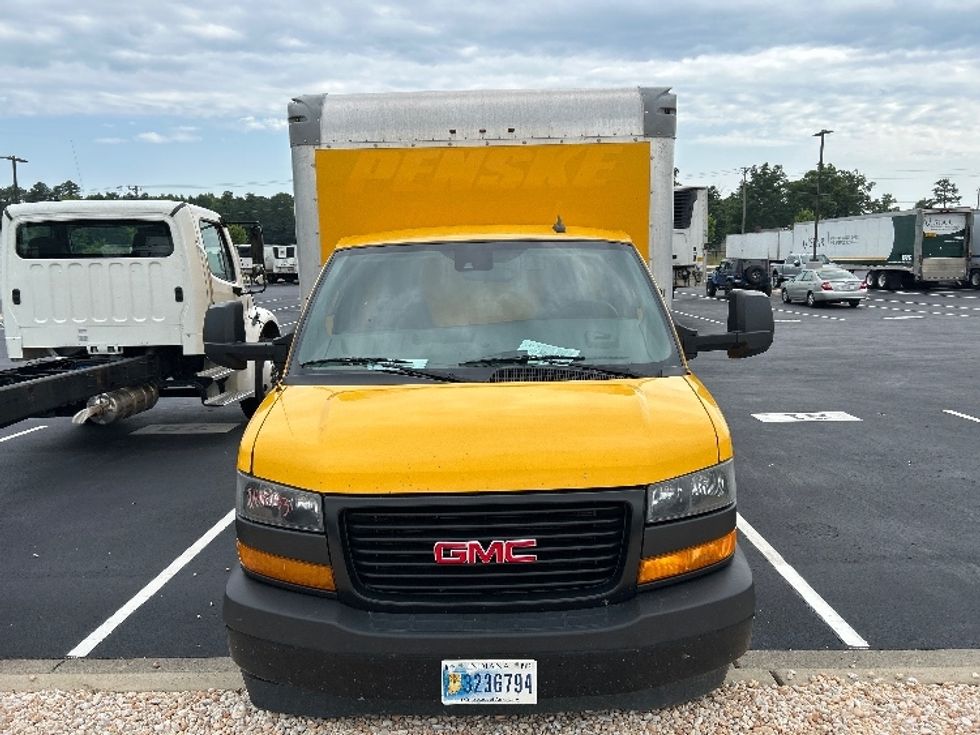 Light Duty Box Truck-Light and Medium Duty Trucks-GMC-2021-Savana G33903-Greensboro-NC-109,985\n\t\tmiles-$ 11,000 - Image 2