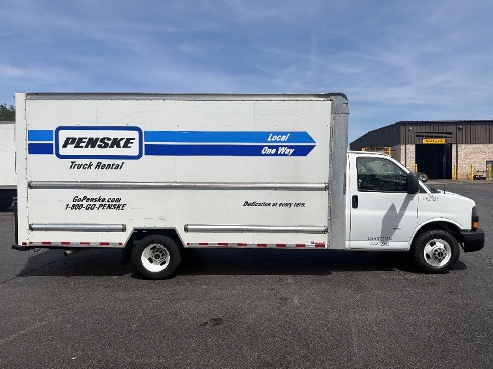 Light Duty Box Truck-Light and Medium Duty Trucks-GMC-2021-Savana G33903-Greensboro-NC-112,319\n\t\tmiles-$ 29,250 - Image 14