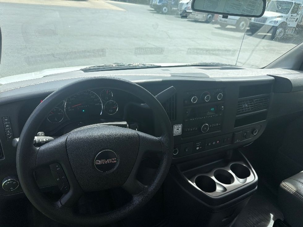 Light Duty Box Truck-Light and Medium Duty Trucks-GMC-2021-Savana G33903-Greensboro-NC-112,319\n\t\tmiles-$ 29,250 - Image 17