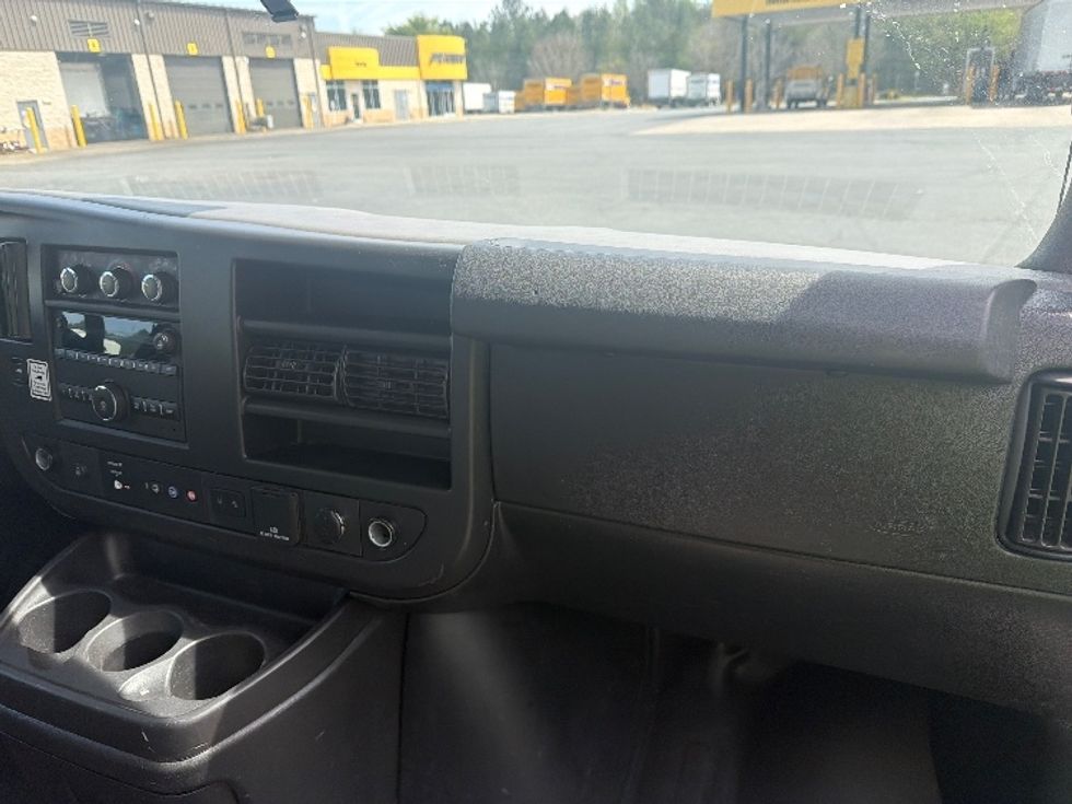 Light Duty Box Truck-Light and Medium Duty Trucks-GMC-2021-Savana G33903-Greensboro-NC-112,319\n\t\tmiles-$ 29,250 - Image 20