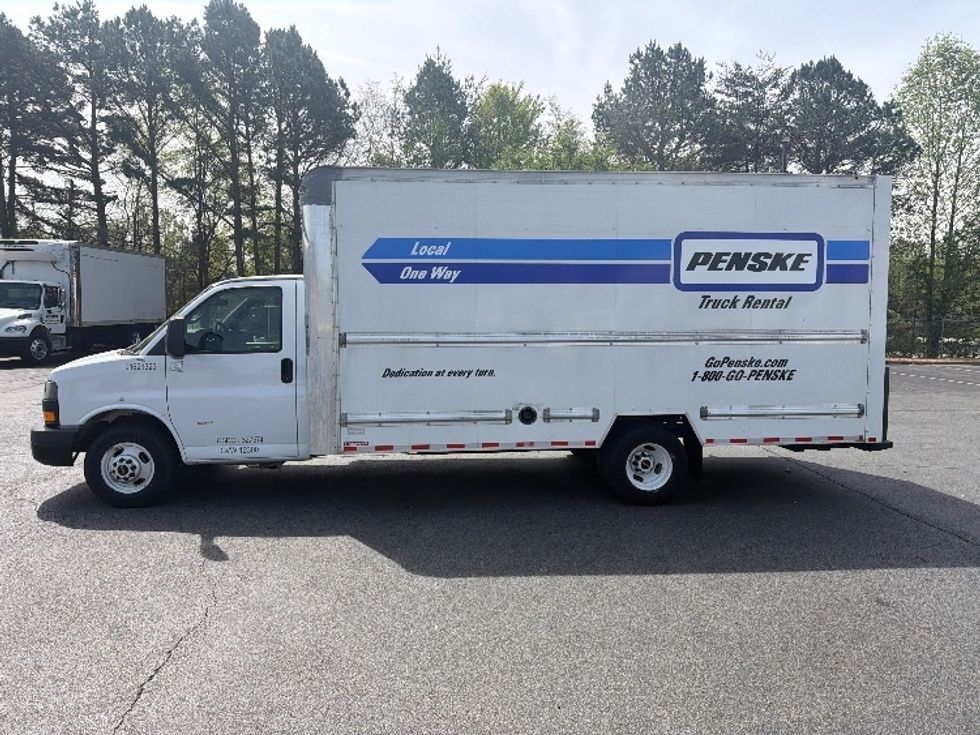 Light Duty Box Truck-Light and Medium Duty Trucks-GMC-2021-Savana G33903-Greensboro-NC-112,319\n\t\tmiles-$ 29,250 - Image 4