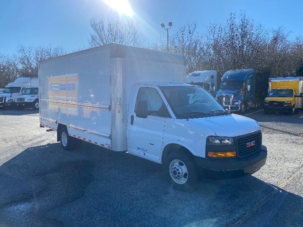 Light Duty Box Truck-Light and Medium Duty Trucks-GMC-2021-Savana G33903-Greensboro-NC-114,852\n\t\tmiles-$ 28,250 - Image 1