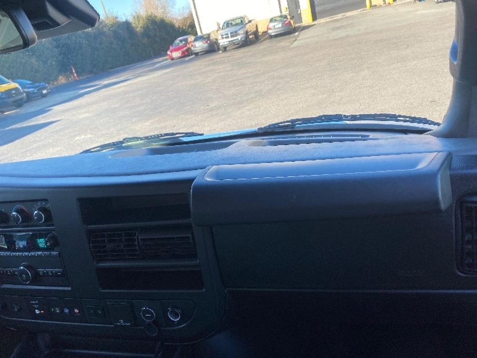 Light Duty Box Truck-Light and Medium Duty Trucks-GMC-2021-Savana G33903-Greensboro-NC-114,852\n\t\tmiles-$ 28,250 - Image 20