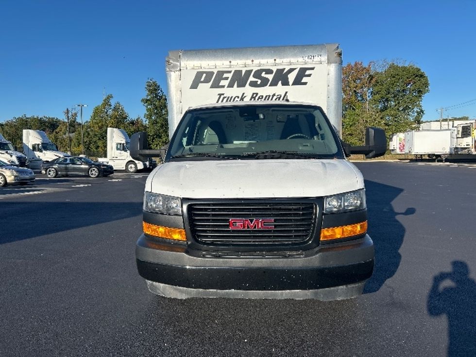 Light Duty Box Truck-Light and Medium Duty Trucks-GMC-2021-Savana G33903-Greensboro-NC-114,900\n\t\tmiles-$ 28,000 - Image 2